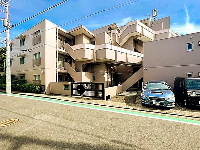 ライオンズマンション沢渡 302号室